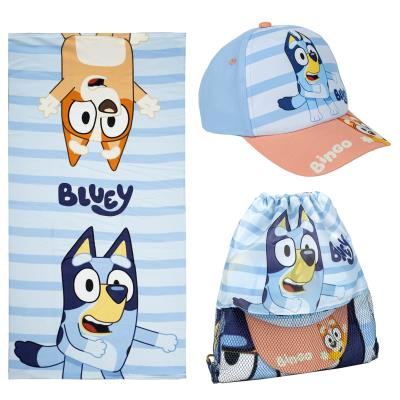 Cerda, BLUEY детски комплект шапка и плажна кърпа в сак, 2200010146, сини многоцветен 2200010146 Cerda, BLUEY детски комплект шапка и плажна кърпа в сак, 2200010146, сини многоцветен 2200010146