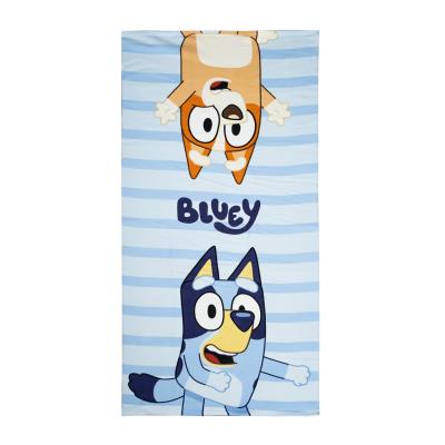 Cerda, BLUEY детски комплект шапка и плажна кърпа в сак, 2200010146, сини многоцветен 2200010146 Cerda, BLUEY детски комплект шапка и плажна кърпа в сак, 2200010146, сини многоцветен 2200010146